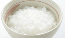 カミカミ期は舌を左右に動かし歯茎でつぶせる